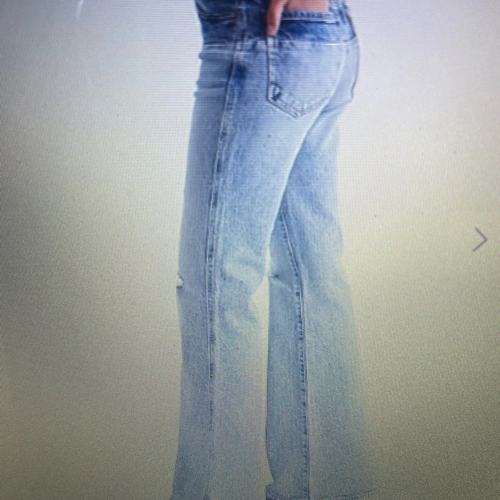 Express two tone destructed flare jeans size 6 - Picture 6 of 12